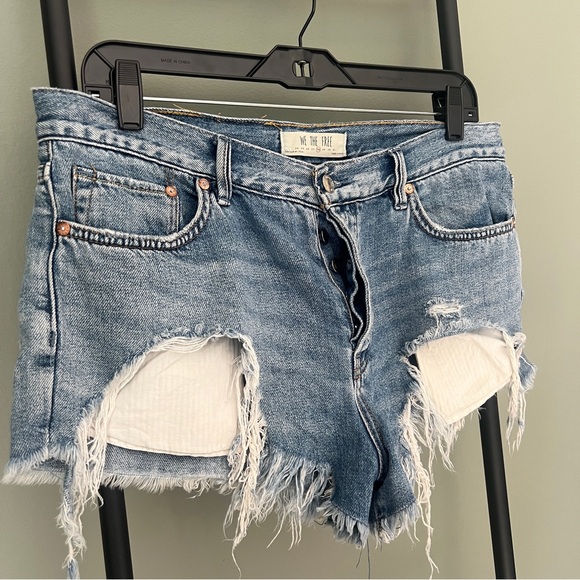 We the Free Loving Good Vibrations Frayed Denim Shorts - Picture 4 of 10